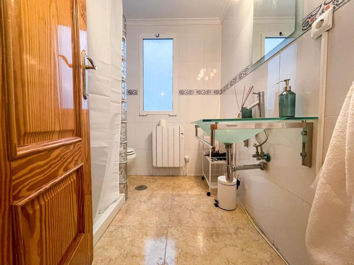 Amplio Apartamento En Pleno Corazon De Alicante Esterno foto