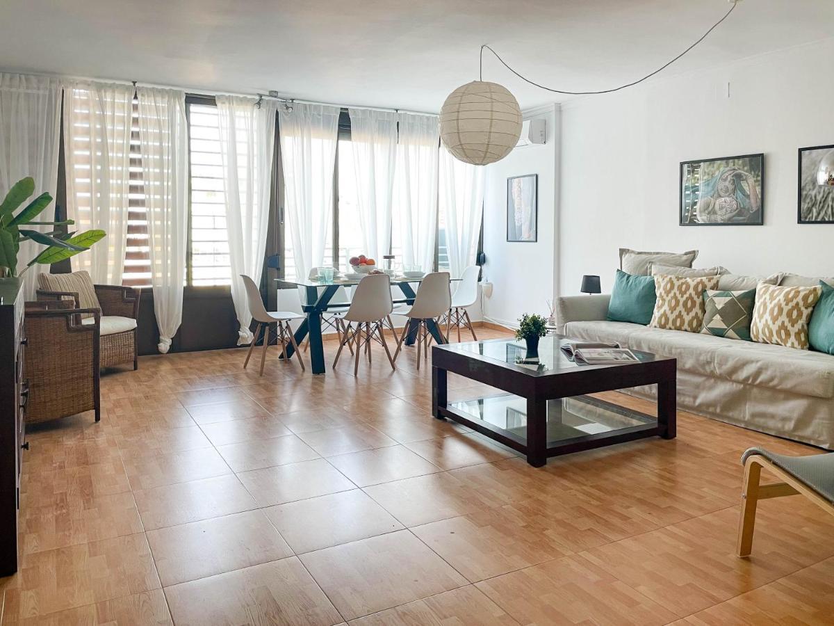 Amplio Apartamento En Pleno Corazon De Alicante Esterno foto