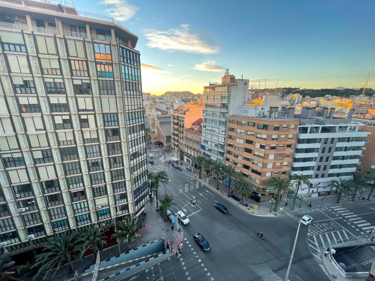 Amplio Apartamento En Pleno Corazon De Alicante Esterno foto