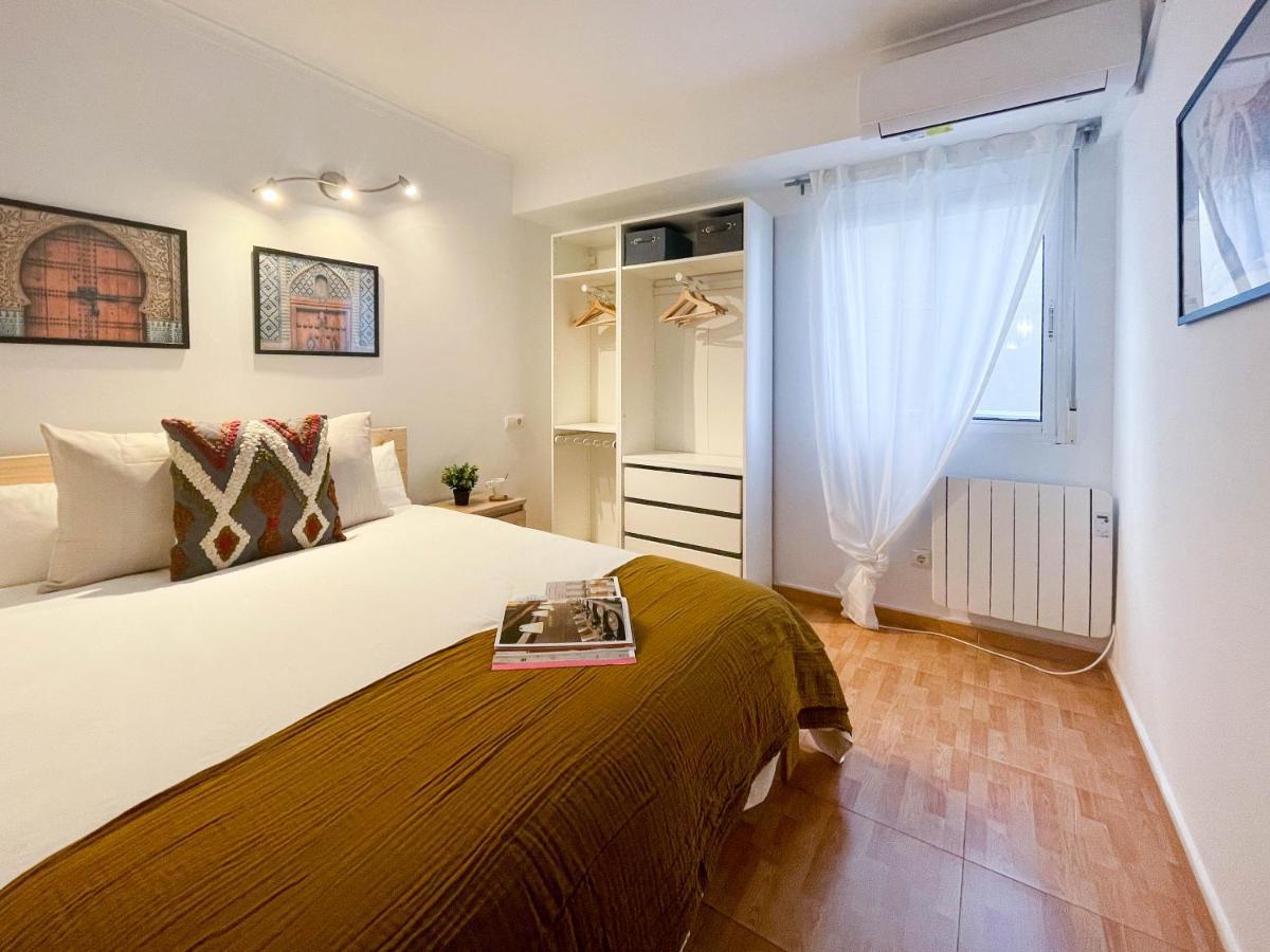 Amplio Apartamento En Pleno Corazon De Alicante Esterno foto